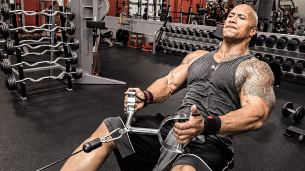 Siêu sao The Rock bật mí 5 bí quyết tập thể hình để có cơ bắp “vạn người mê”